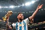 Argentina Copa do Mundo 2022 - Messi com a Taça